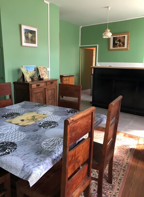 Dining - Rural Cottage at Claudette's (Briord)