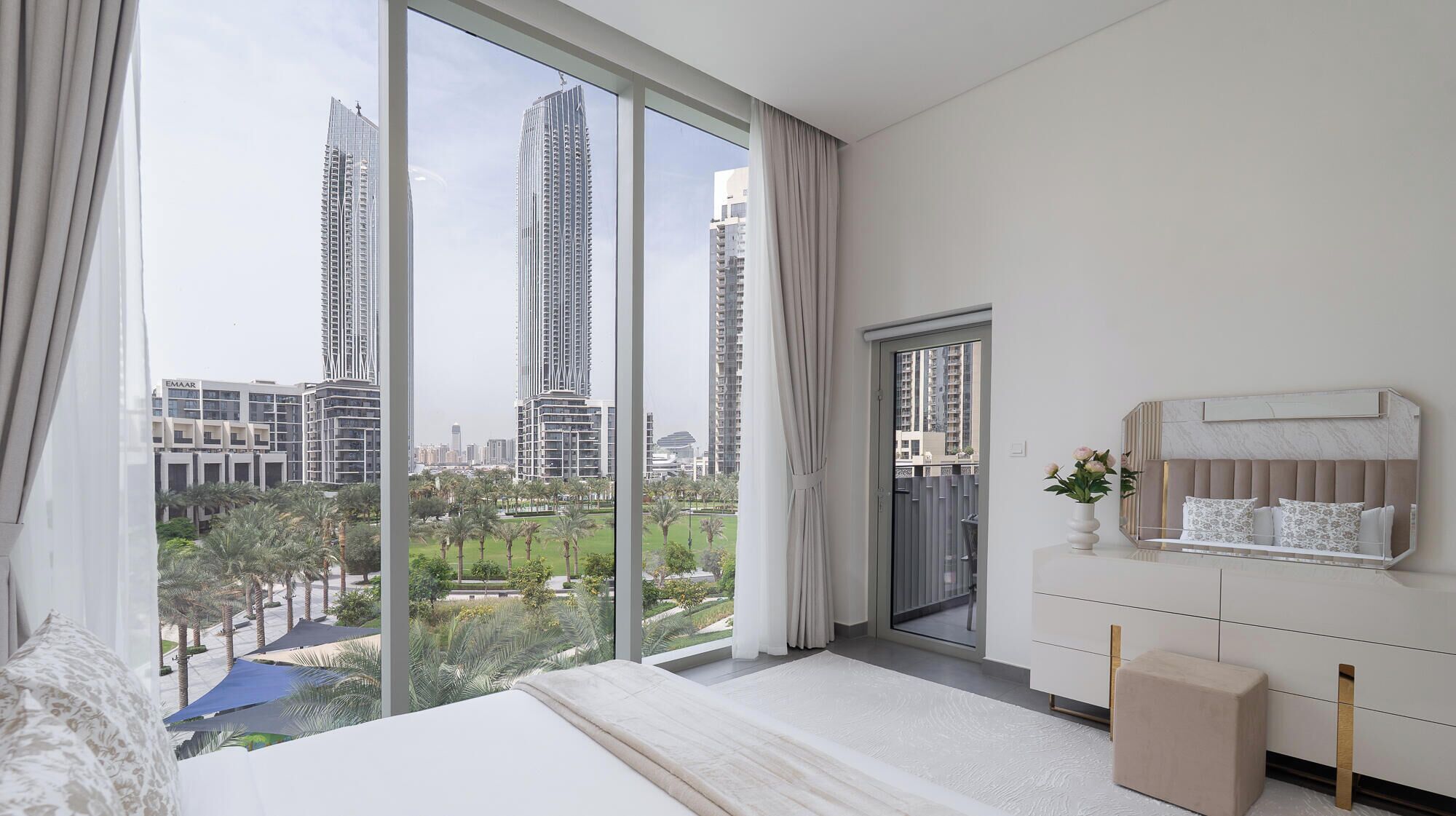 Luxury Apartment, Balcony, City View