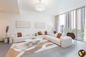 ラグジュアリー アパートメント バルコニー シティビュー | リビング エリア