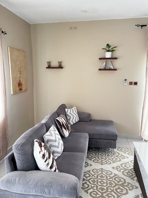 Basic-Haus, Terrasse, Gartenblick | Wohnbereich