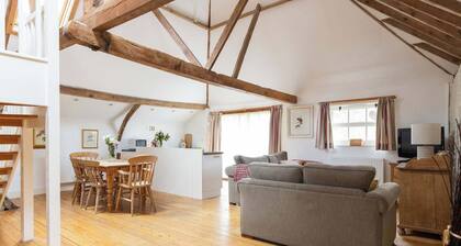 Rural Cottage Accommodation for 14