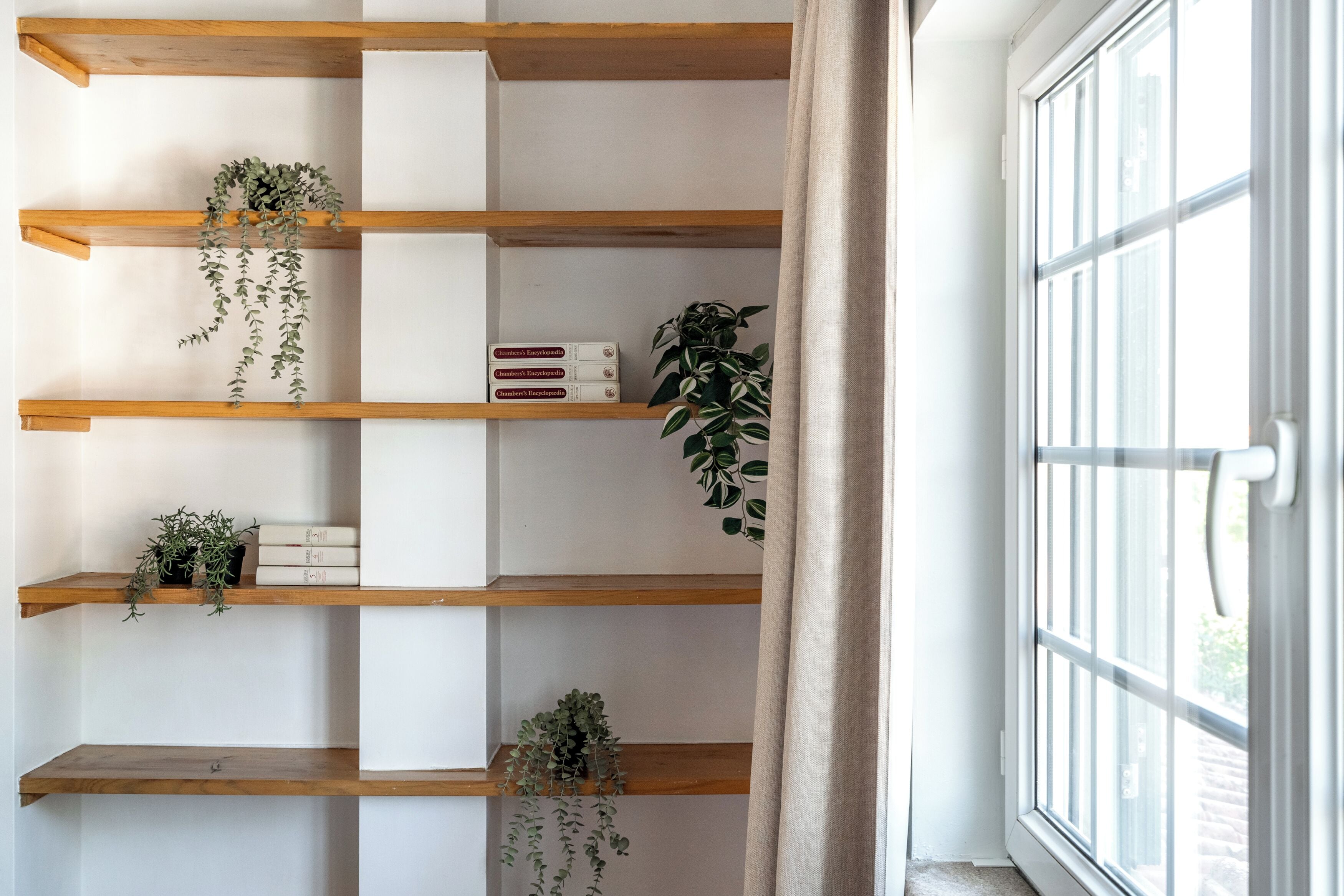 Villa familiar, vistas a la piscina | Interior