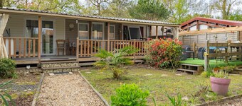 Mobil-home cerca de Royan-Oléron con piscina compartida, terraza privada y aire acondicionado