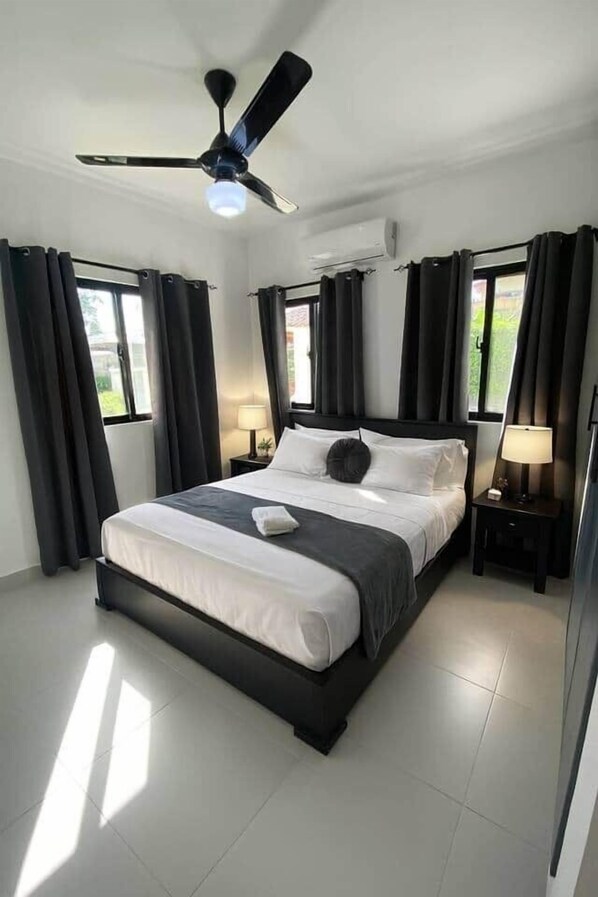 2 Schlafzimmer, Zimmersafe, Bügeleisen/Bügelbrett, WLAN