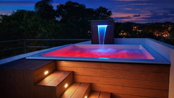 Baignoire à remous extérieure