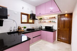 Căn hộ phong cách cổ điển | Bếp riêng