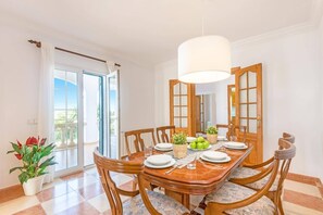 Dining - Villa Marques by Villa Plus (Cala en Porter)