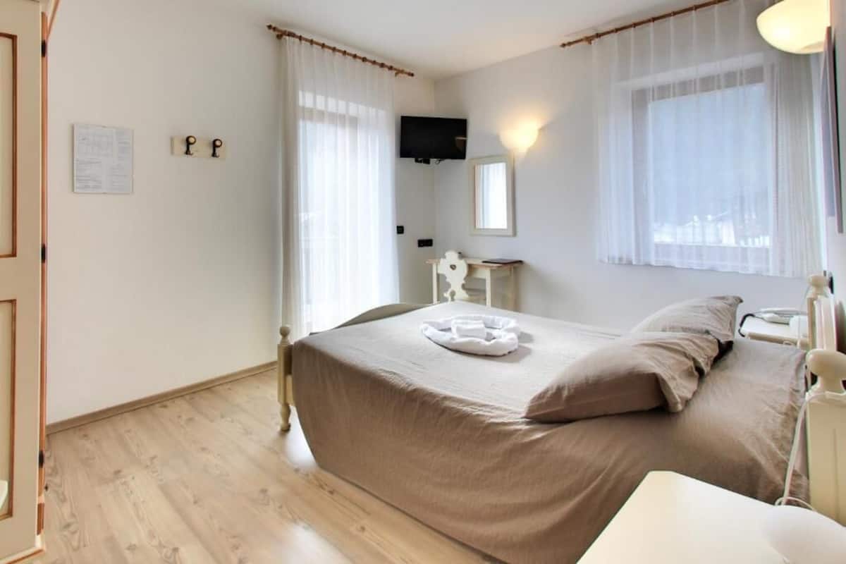 Superior kamer, 1 twee- of 2 eenpersoonsbedden, balkon, uitzicht op bergen