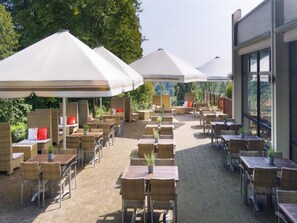 House | Balcony - Sunday Hotel Bielefeld Standard King Room (Bielefeld)