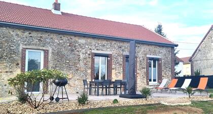Maison de campagne individuelle 'Aux Hirondelles' avec terrasse privée, jardin privé et Wi-Fi