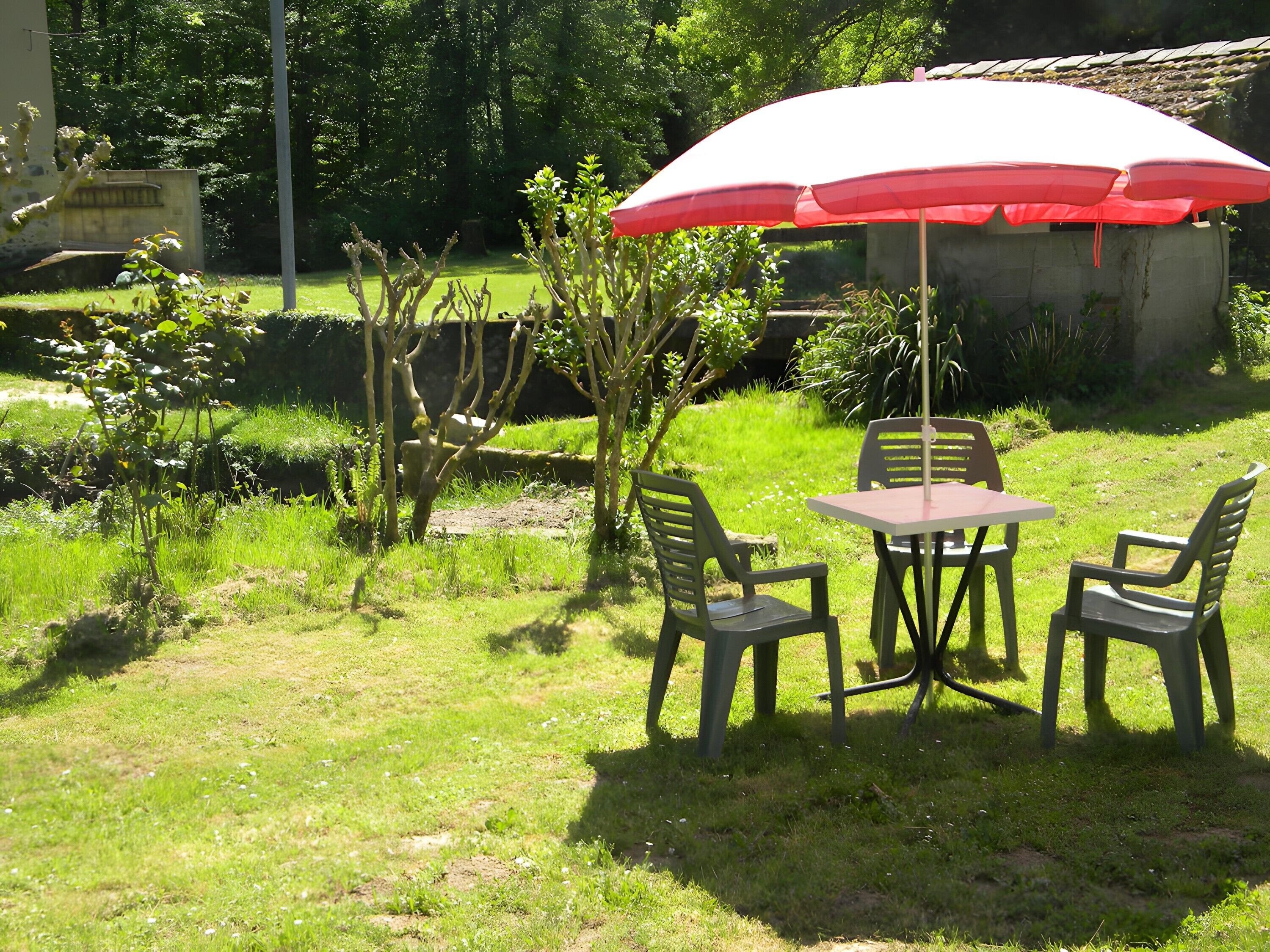 屋外ダイニングエリア