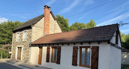 Maison de campagne - (accueil motards) Ă 50 m de la dordogne