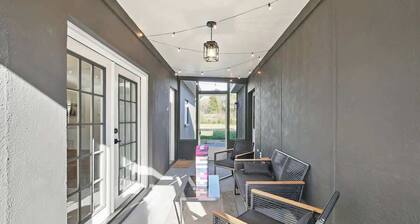 One Acre Peaceful Property | King Bed, Game Room |