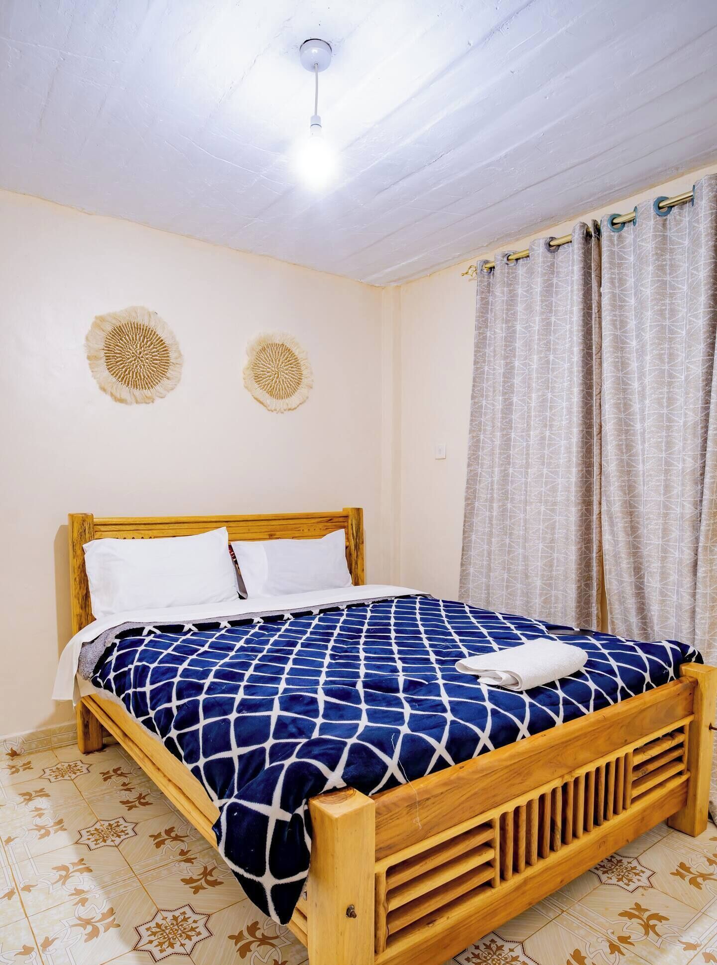 2 bedrooms, WiFi, bed sheets