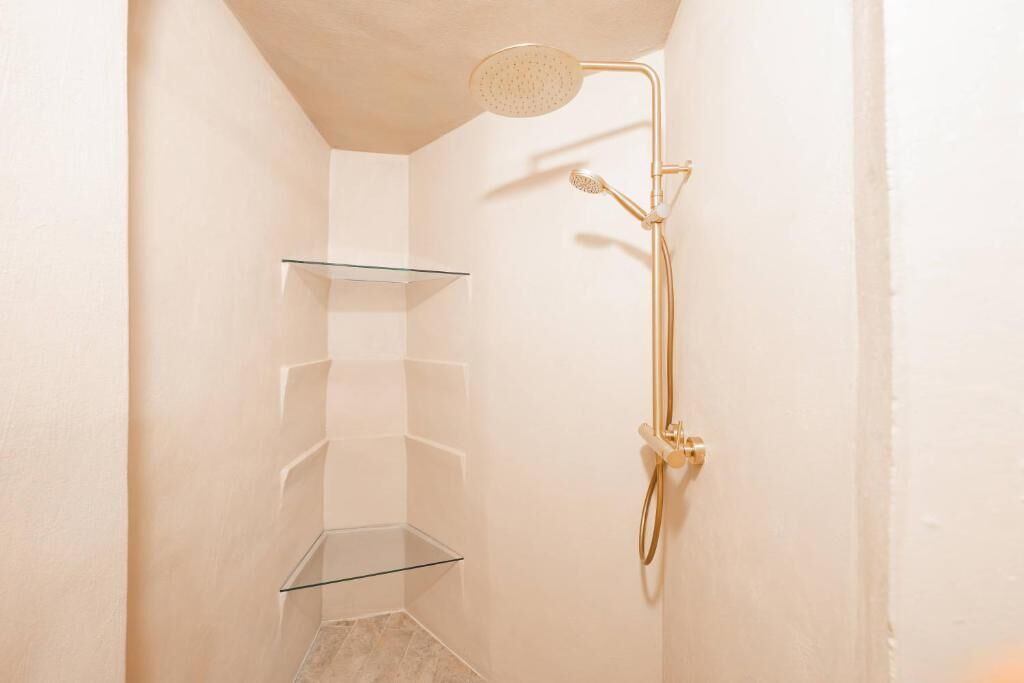 Chambre Double Deluxe, 1 grand lit, vue piscine | Salle de bain