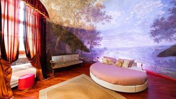 Deluxe-Doppelzimmer, 1 King-Bett, eigenes Bad, Blick auf den Innenhof