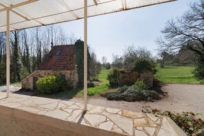 Property grounds - Holiday Home 'Le Talabou' with Private Pool, Private Terrace and Wi-Fi (Sainte-Mondane)