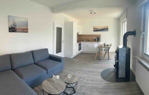 Smart TV, fireplace - Apartment Kaiserperle at Haus Urvasi - Seaside-Flair with sauna and fireplace (Lübeck)
