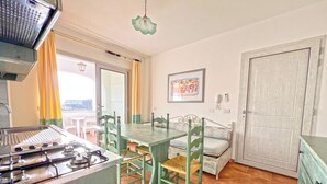 Leilighet, 1 soverom | Spisestue