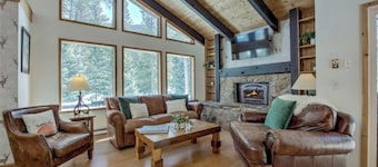 4-bedroom house with Hottub in charming Breckenridge