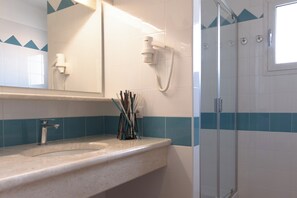 Bathroom - Lovely Apartment for a Dreamy Vacation (Orosei)
