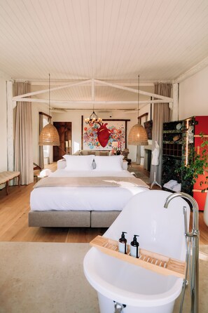 Superior Suite | In-room safe, iron/ironing board, free WiFi