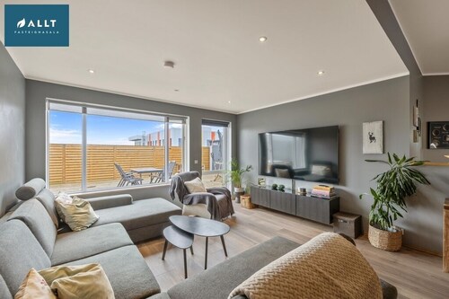 3-bedroom house in charming Njardvik close to the airport awaits you