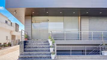 House | Reception