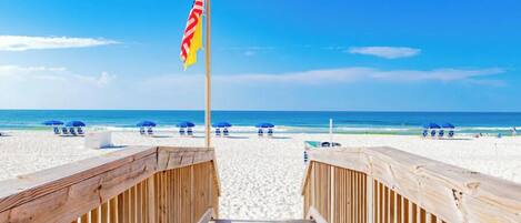 Condo, 1 King Bed with Sofa bed (Sea Glass 410) | Beach