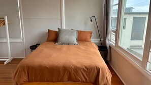 2 bedrooms, iron/ironing board, travel cot, free WiFi - Peach Me Beach Shack (Boat Harbour)