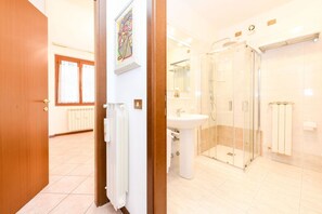 Dusche, Bidet