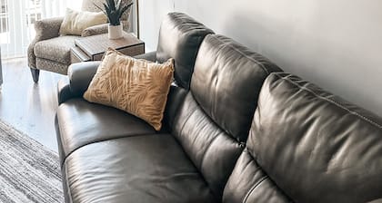 Townhome in Leola - near Amish Country, Downtown Lancaster, and Sight and Sound