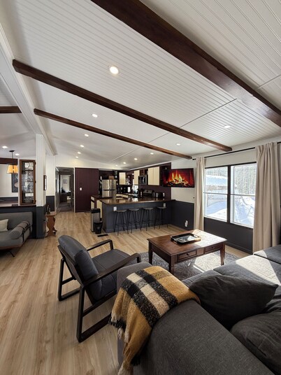 Northern Michigan Woodland Retreat Near Mackinac Island, Sleeps 8