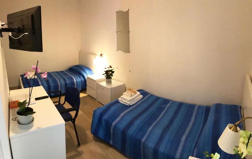 Habitació amb dos llits individuals bàsica, vistes a la ciutat