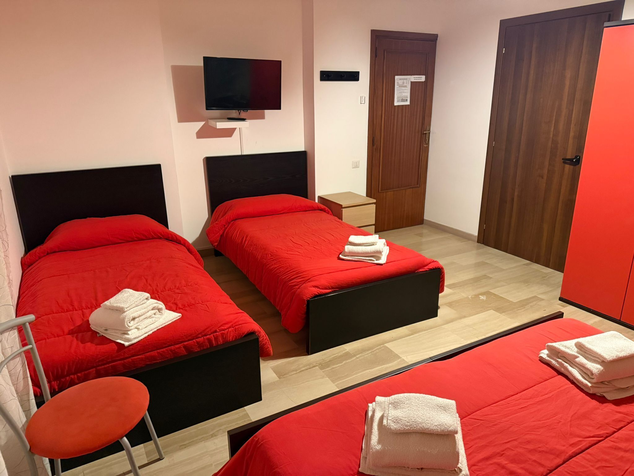 Habitació doble o amb dos llits individuals Comfort, banyera accessible, vistes a la ciutat