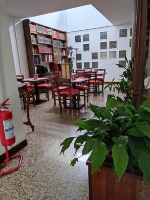 Dining - Villa Andreina (Amandola)