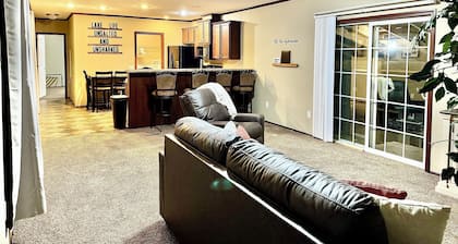 Closest Stay to the Paul Ice Boat Ramp - Sleeps 8