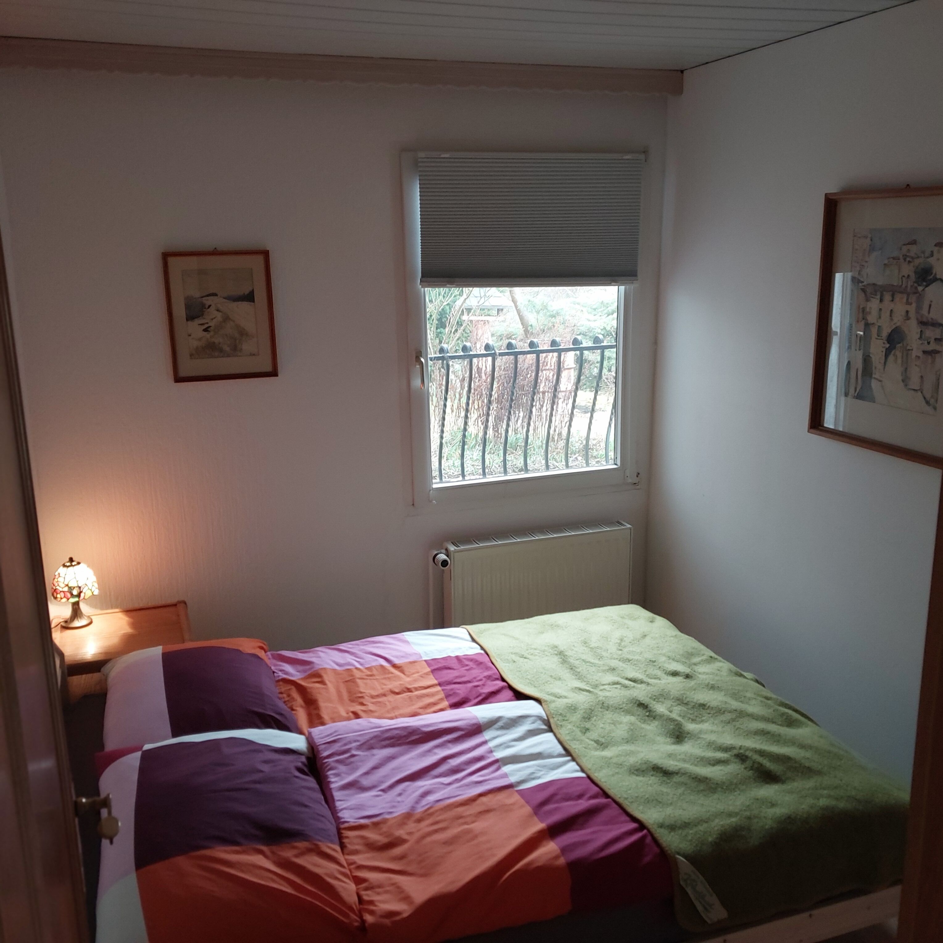 2 bedrooms, bed sheets
