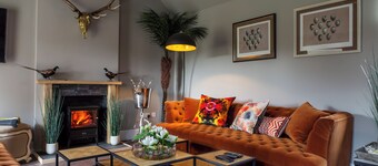 The Painted Cow is a playful farmhouse  close to key amenities in Moffat