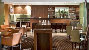 Apartemen | Bar (di properti)