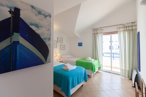 3 bedrooms, iron/ironing board, free WiFi, bed sheets - FLH Ericeira Family Duplex (Ericeira)