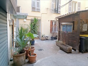 Property grounds - Bright and quiet studio in Nice (Nice)