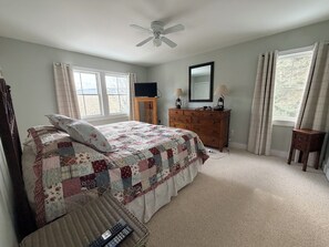 5 bedrooms, WiFi, bed sheets