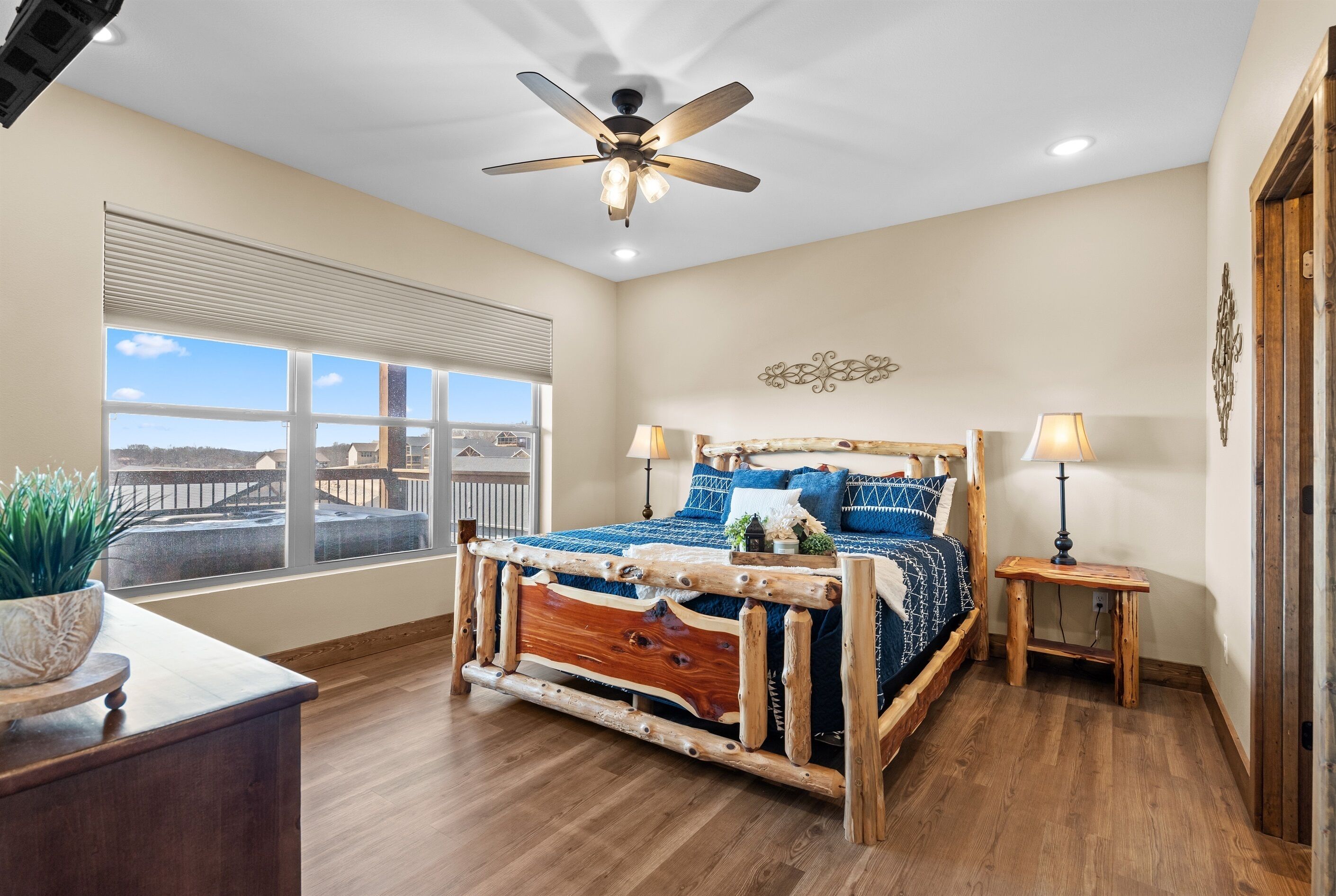 7 bedrooms, travel crib, WiFi (free), bed sheets