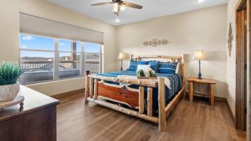 7 bedrooms, travel crib, WiFi (free), bed sheets