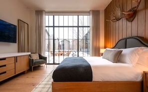 Premium bedding, in-room safe, blackout curtains, free WiFi - LARCH HOUSE (Whitefish)