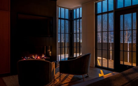 Parte interna. LARCH HOUSE