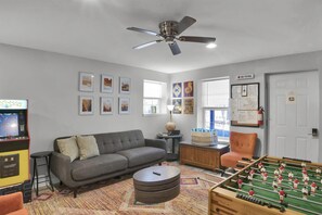 Games room - Family Retreat: Hot tub, Game Room, Lakes, Pools at Towamensing Trails (Albrightsville)
