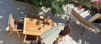 The 🅨🅔🅛🅛🅞🅦 House ★2BR with Veranda | Near Myrtos Beach★