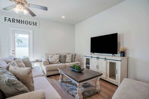 TV - Shadow Lake Retreat 3BR Home Near Beach w/ Community Pool, Patio, Sleeps 6 | Enjoy Daily Access to Local Activity Selections (Panama City Beach)